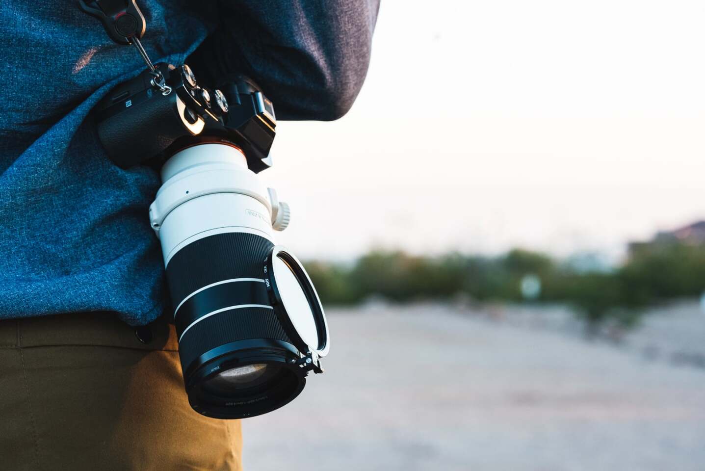 The Rapid Filter System features a 270 degree hinge that places the filter flat against the lens body when not in use