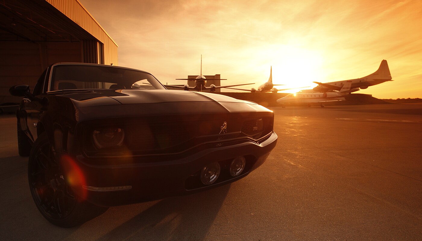 Luxury Muscle The Equus Bass 770