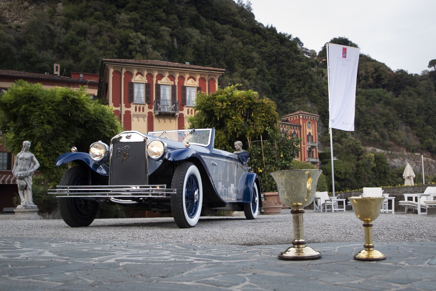 The Best of Show by Public Referendum at the 2021 Concorso d’Eleganza Villa d’Este went to this 1930 Lancia Dilambda Serie I Drop Head Coupé by Carlton Carriage. The car also won Class B | Developing the Theme: Space, Pace and Grace