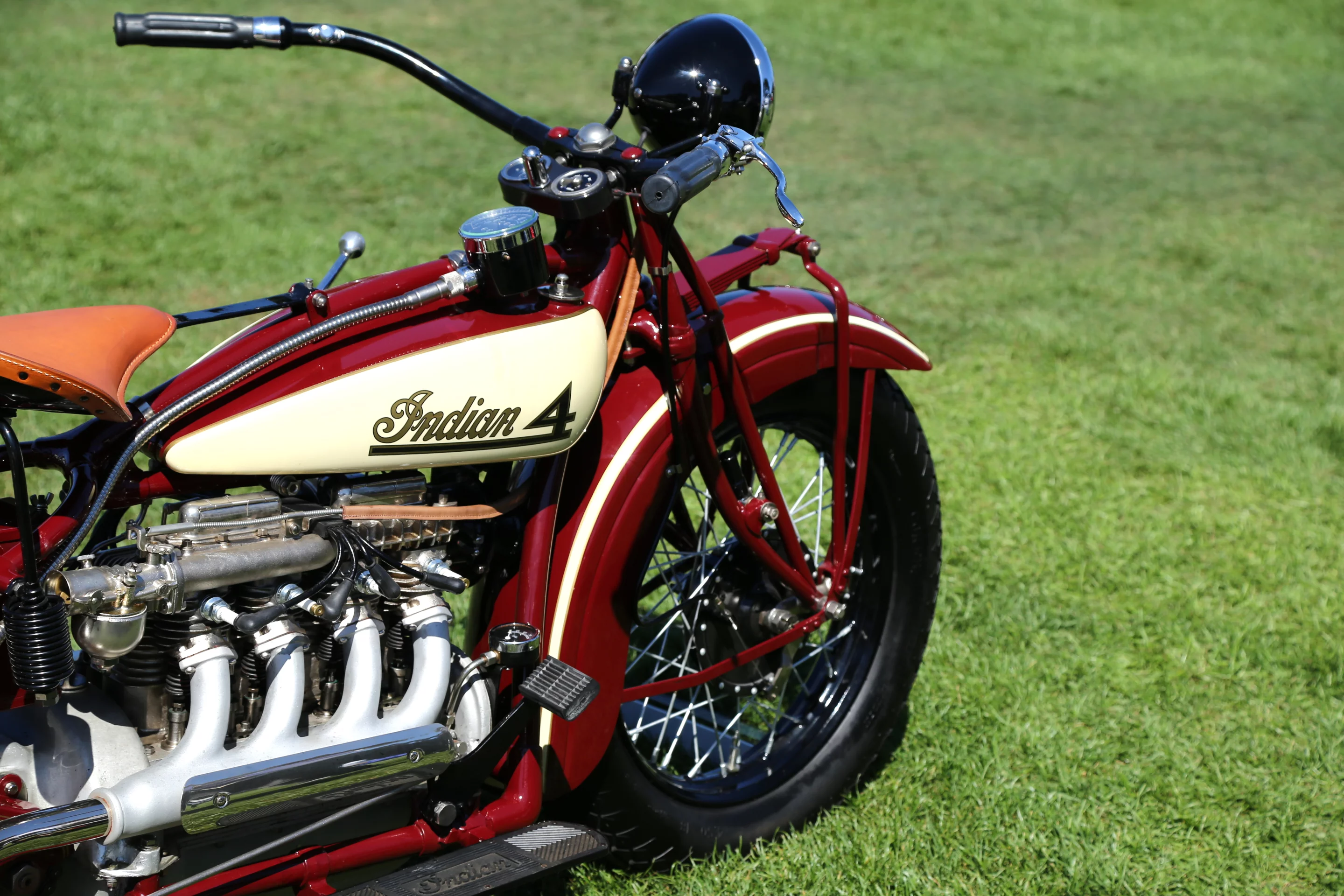 A beautiful example of an Indian 4, produced from 1928 to 1942, on display in the classic bike section at Quail (Photo: Angus MacKenzie/Gizmag.com)
