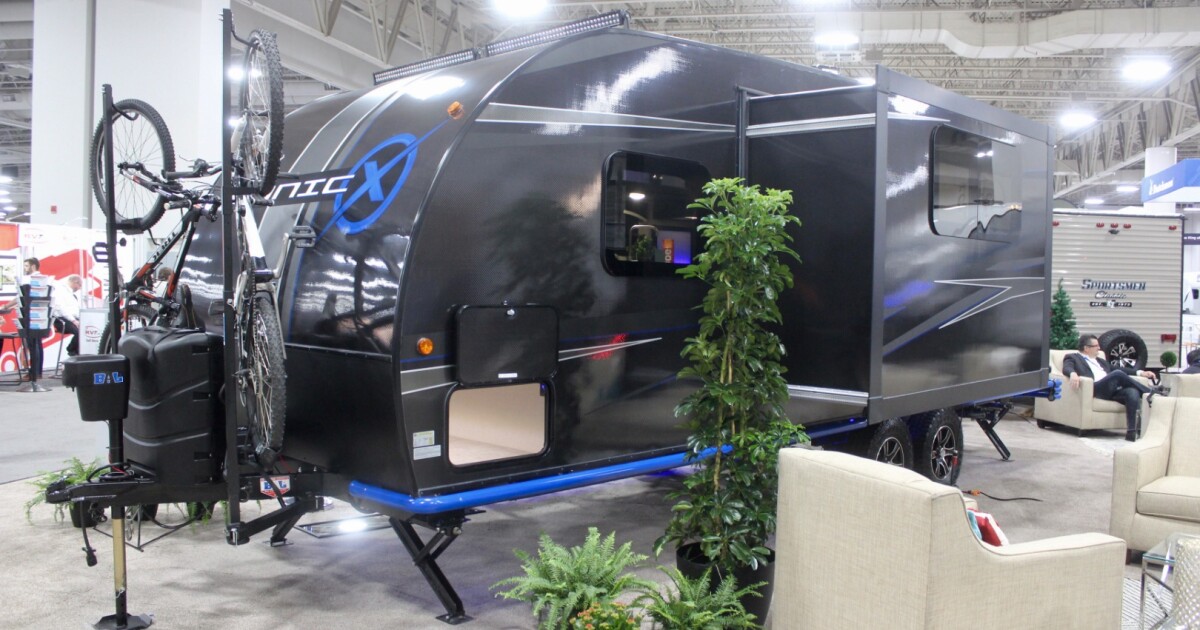 Carbon Fiber Camping Trailer Sustains Itself Off Grid With