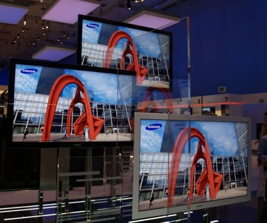 Samsung's 52" UltraSlim LCD TV