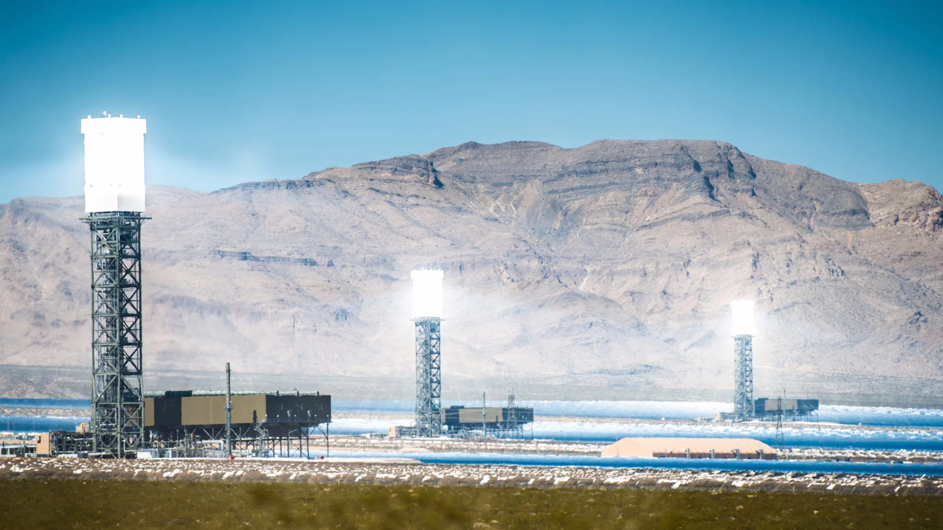 Concentrated solar thermal power plants, such as this one in the California Mojave Desert, could soon form a part of the smart grid thanks to a system developed at OSU