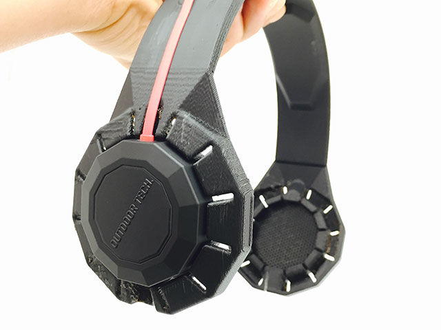 The exoskeleton is a frame that the CHIPS slot into, turning them into a more traditional pair of headphones