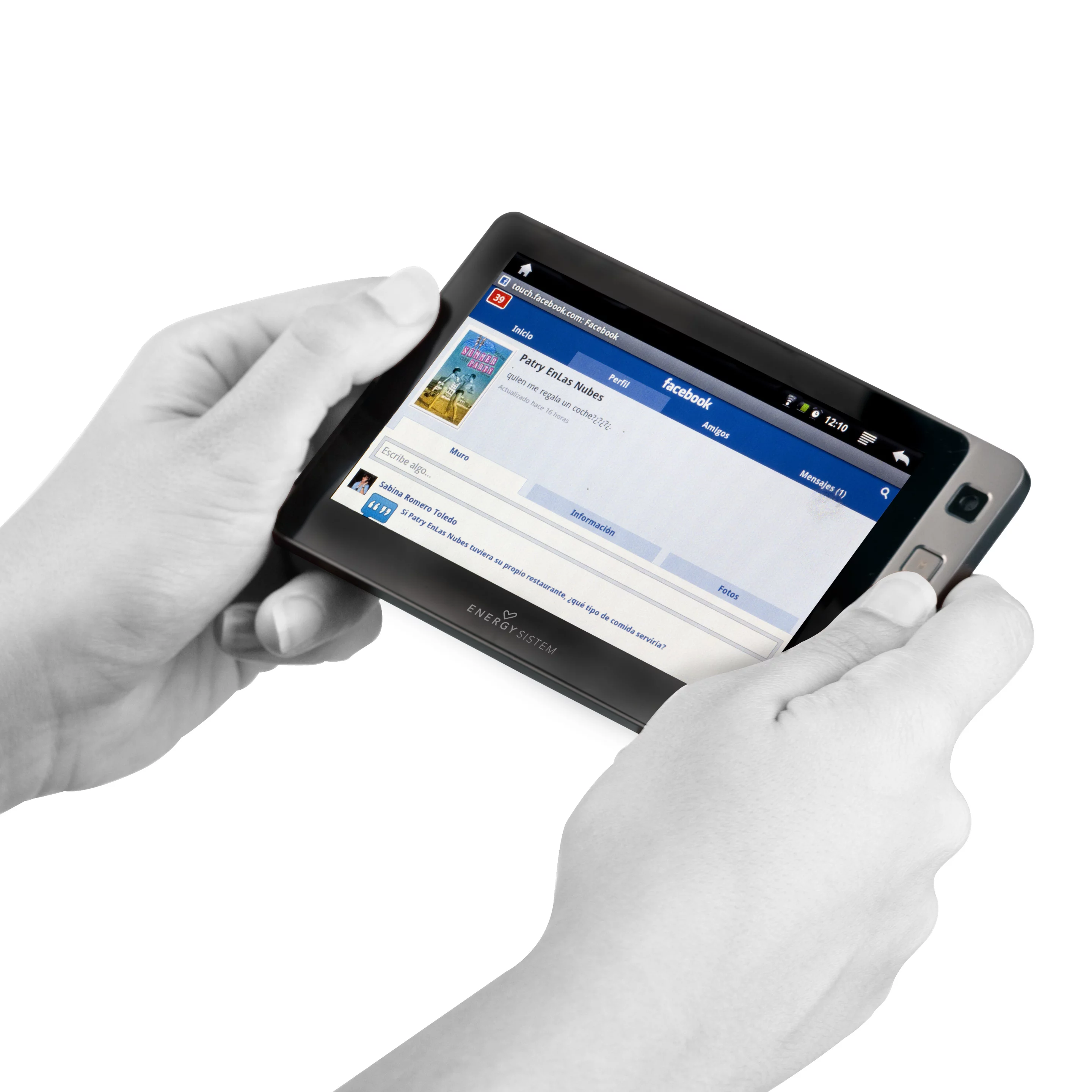 Online activity is catered for by 802.11b/g Wi-Fi