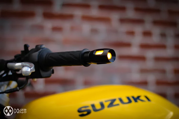 MuzaMoto has created some stylish motorcycle turn indicators that are installed at the end of the handlebar