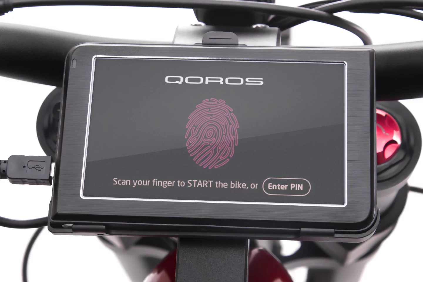 The Qoros eBIQE has a fingerprint scanner which can be programmed to lock the bike without the right set of fingerprints, to change between modes depending on which finger one uses, and you can program the eBIQE with up to 40 different users, making it an ideal office bike