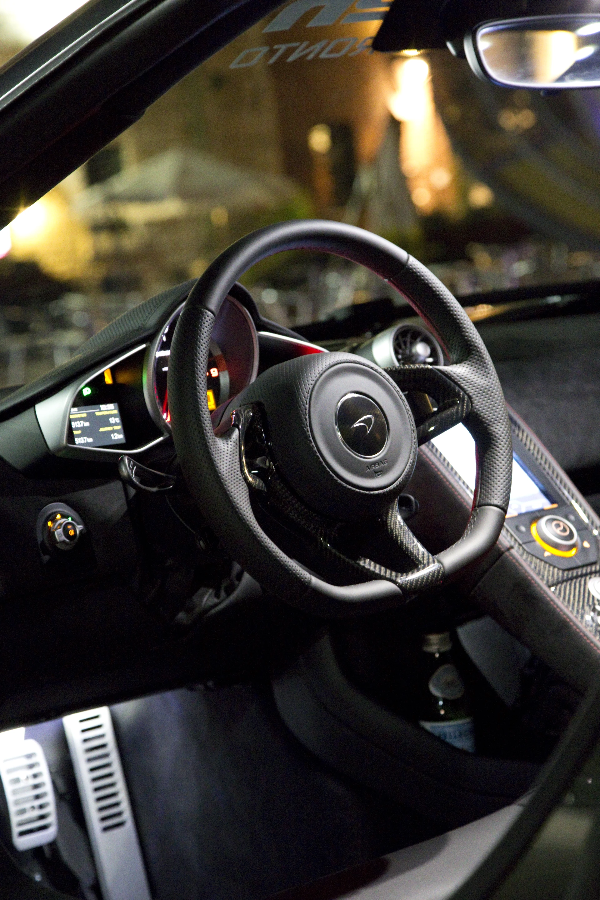 Carbon fiber is used extensively throughout the 12C's interior (Photo: Angus MacKenzie/gizmag.com)