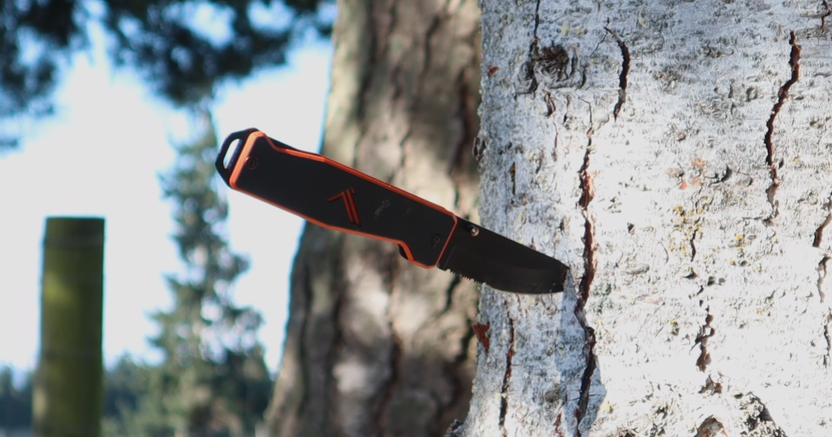 Multitool terselubung menyelipkan gadget kecil ke dalam pisau EDC yang ramping Multitool terselubung menyelipkan gadget kecil ke dalam pisau EDC yang ramping