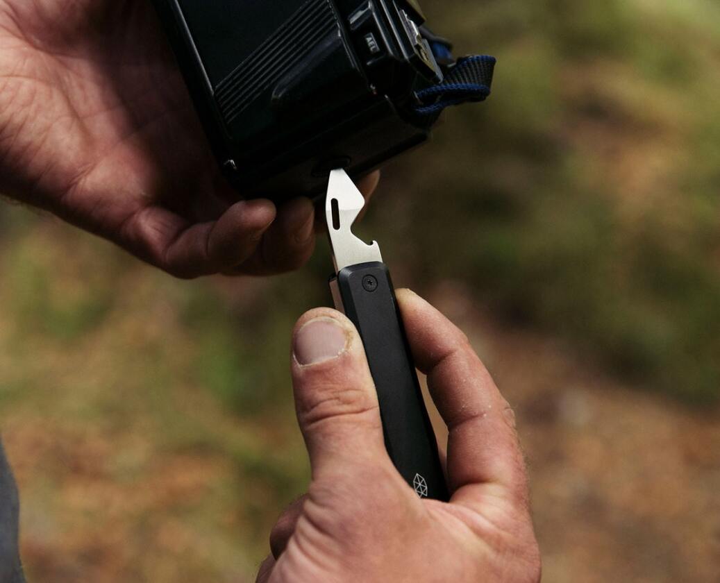 The new Ellis multi-tool from The James Brand packs a multi-type screwdriver