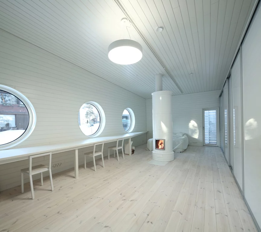 Built with the help of two local carpenters who usually build wooden boats, the home according to them is actually a boat