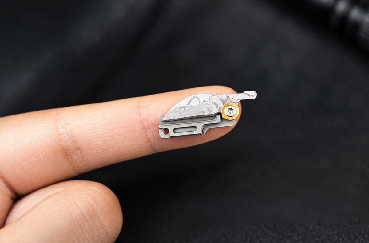 Folding fingertip knife is the ultimate in discreet urban EDC