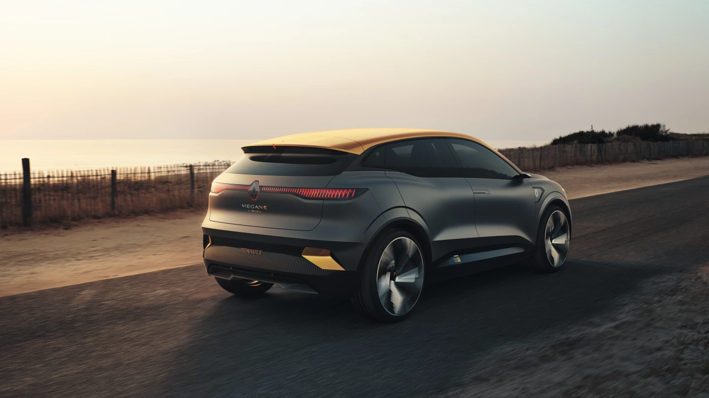 A fast-charging liquid-cooled 60 kWh battery aims to make longer cruises possible where the infrastructure allows