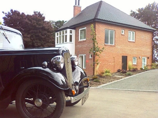 E.ON 2016 complete with 1930's Austin