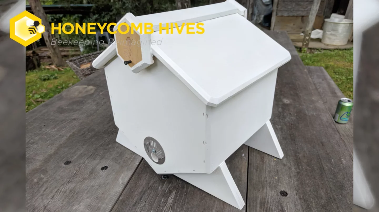 The Starter Hive is designed for novice beekeepers