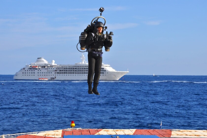 David Mayman flies the JB-10 jetpack