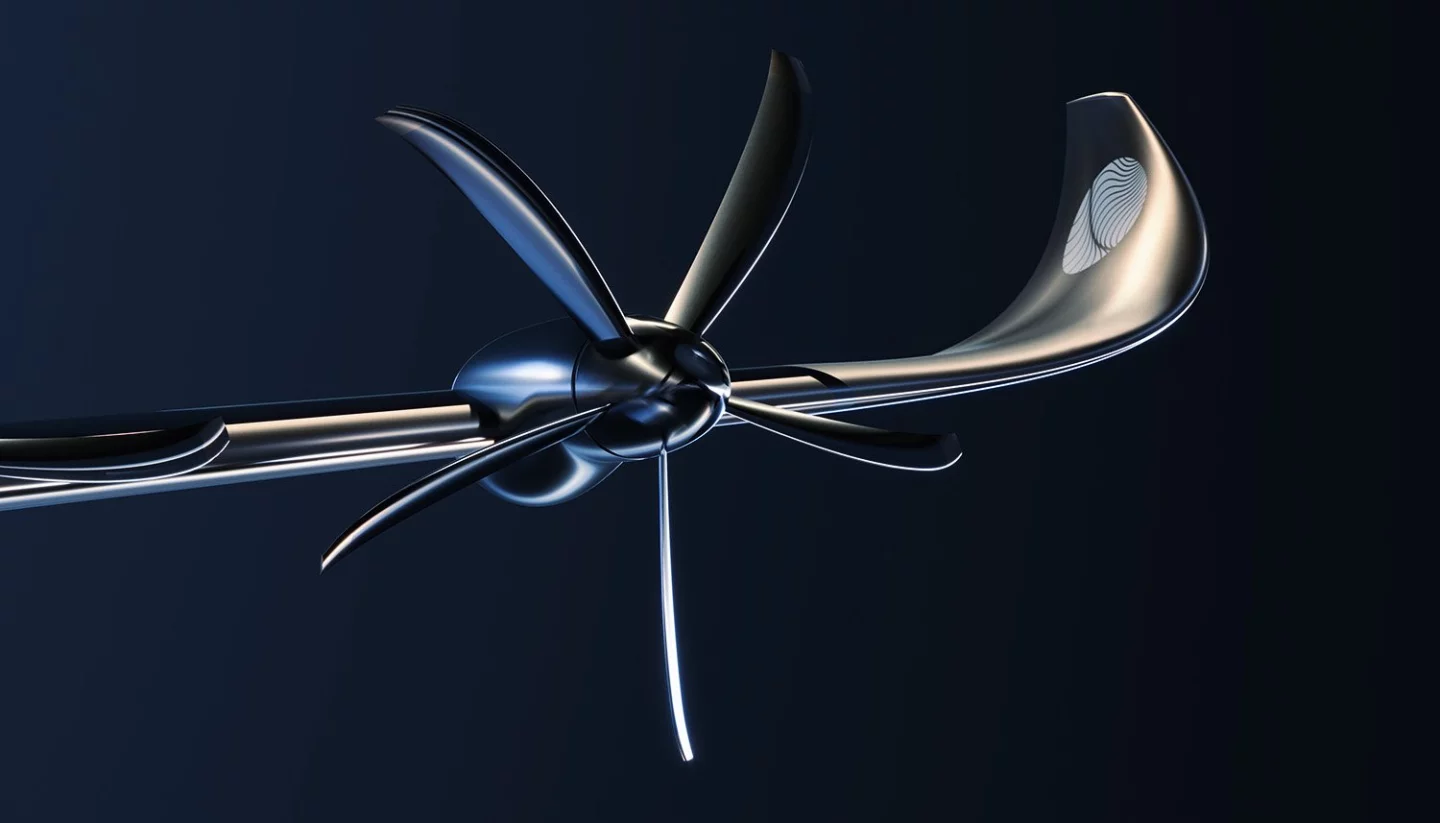 Relatively small-diameter electric props on low-mounted wings with upturned tips