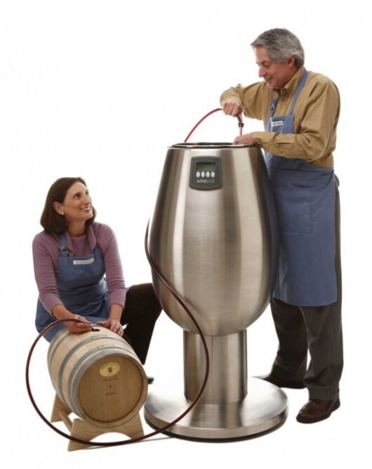 WinePod's entrylevel US2000 Garagiste Personal Winemaking System