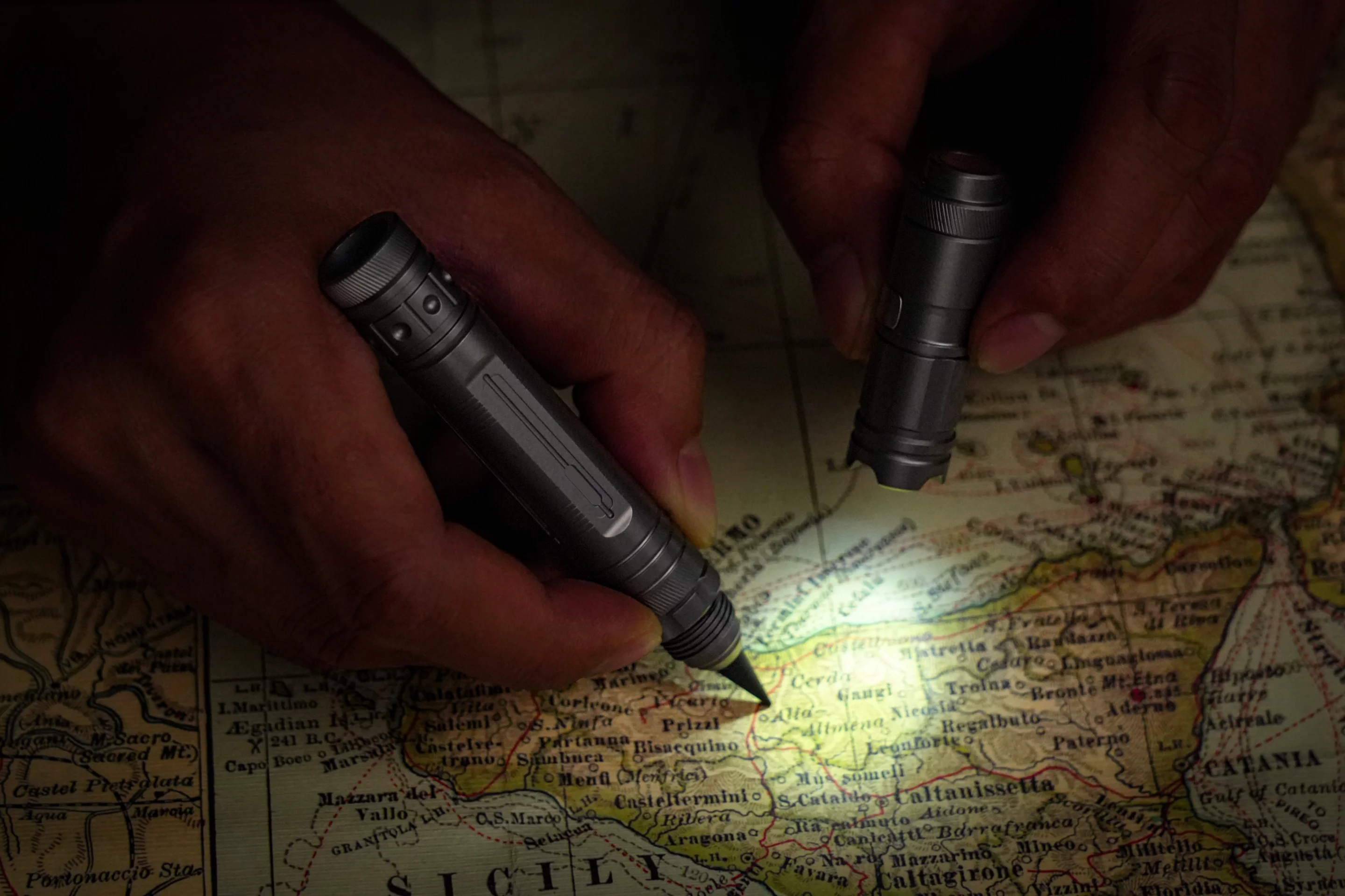The flashlight and the graphite tip, finding use together
