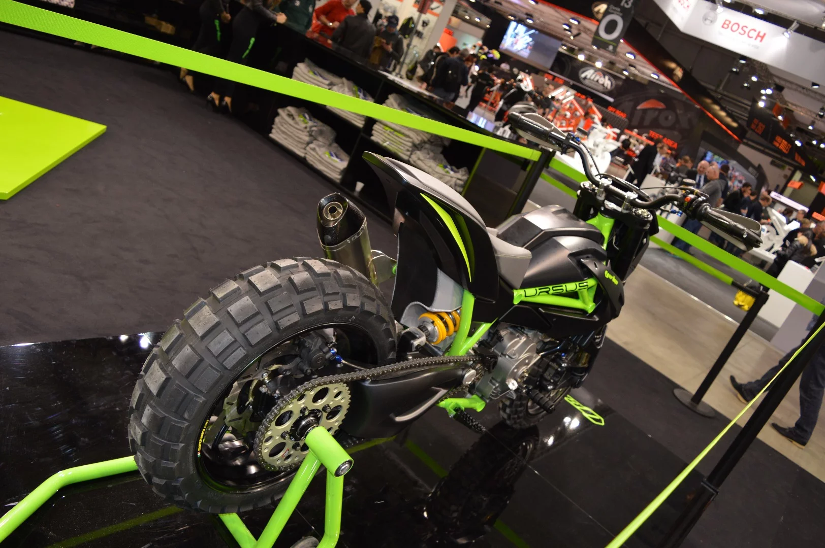 Vertigo offers two sets of footpegs on the Ursus; one pair centrally located for sporty riding and another in the front part of the engine, for relaxed cruising