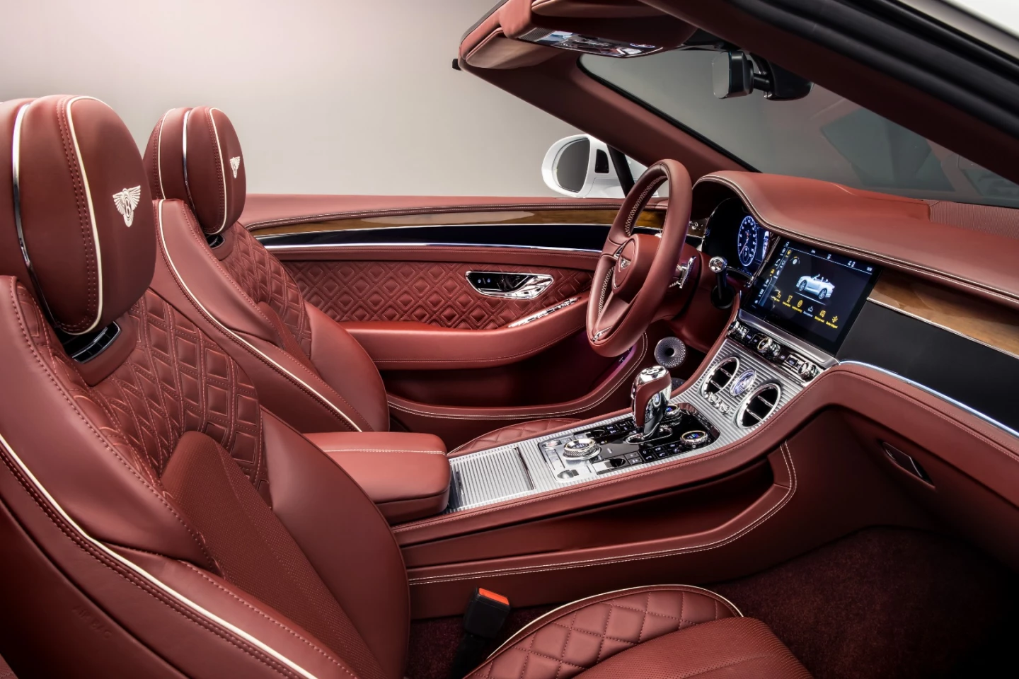 2019 Bentley Continental GT Convertible: heated seats and armrests