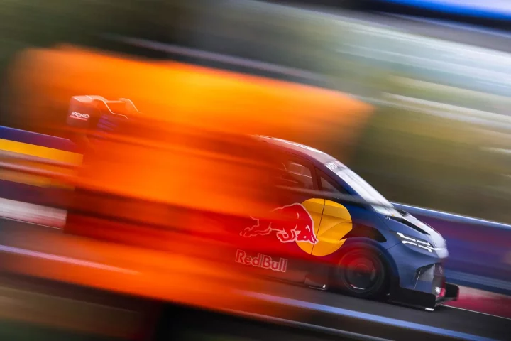 Ford just lapped Nürburgring Nordschleife on Transit SuperVan 4.2 with a 6:48.393 record time