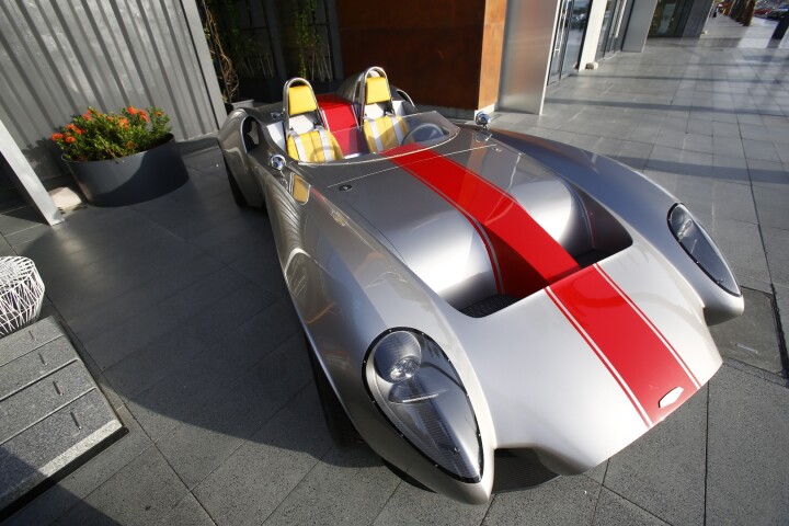 The Jannarelly Design-1 draws inspiration from roadsters of the 1950s and 60s