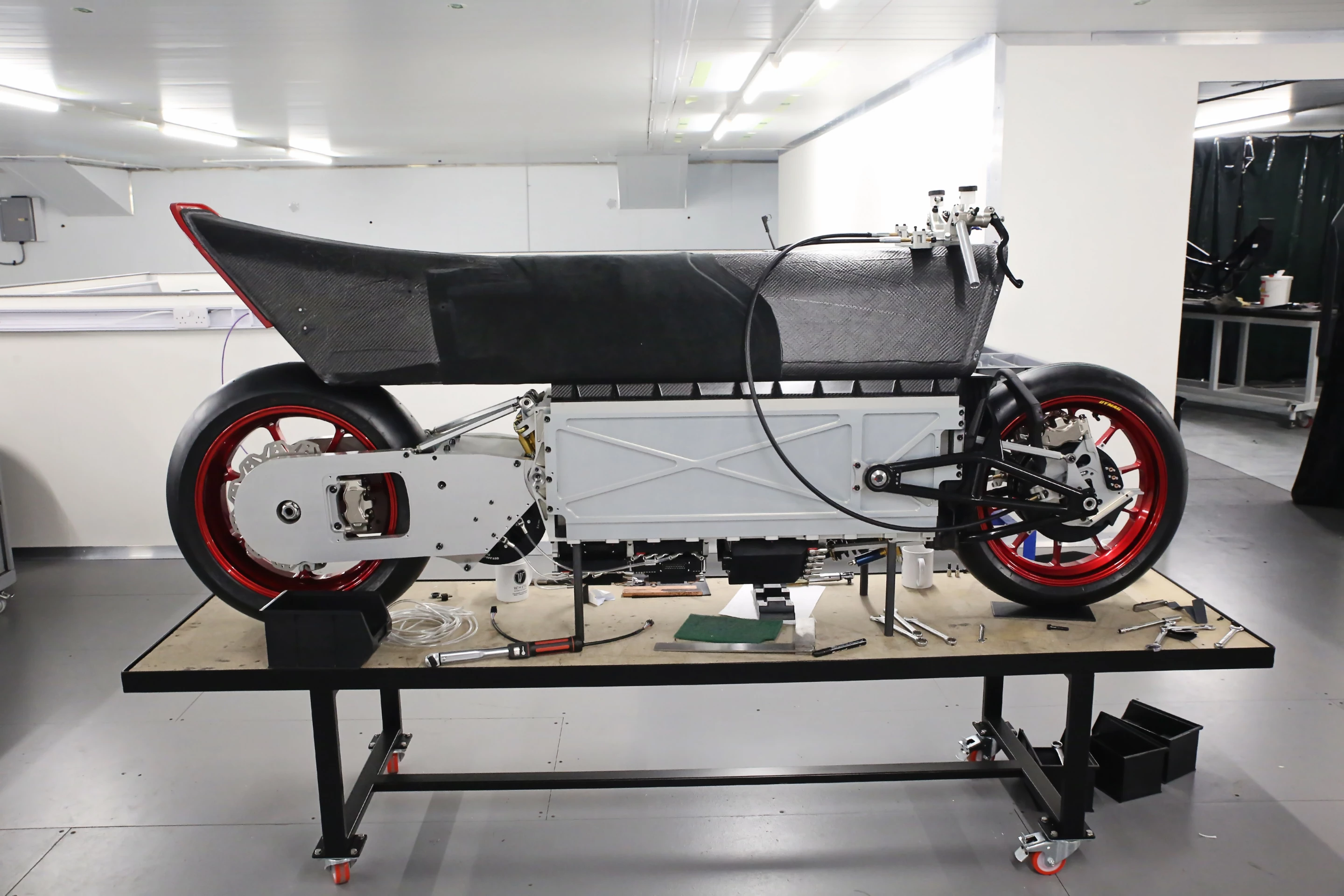 Super-chunky rear swingarm