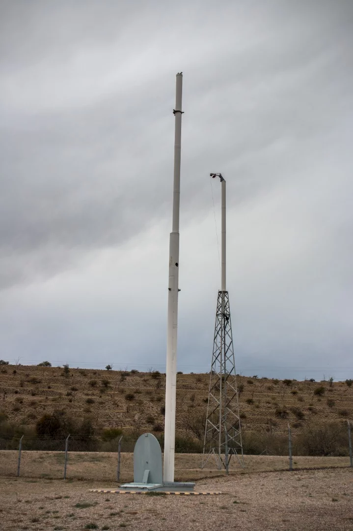A back up radio antenna that could be deployed after an attack