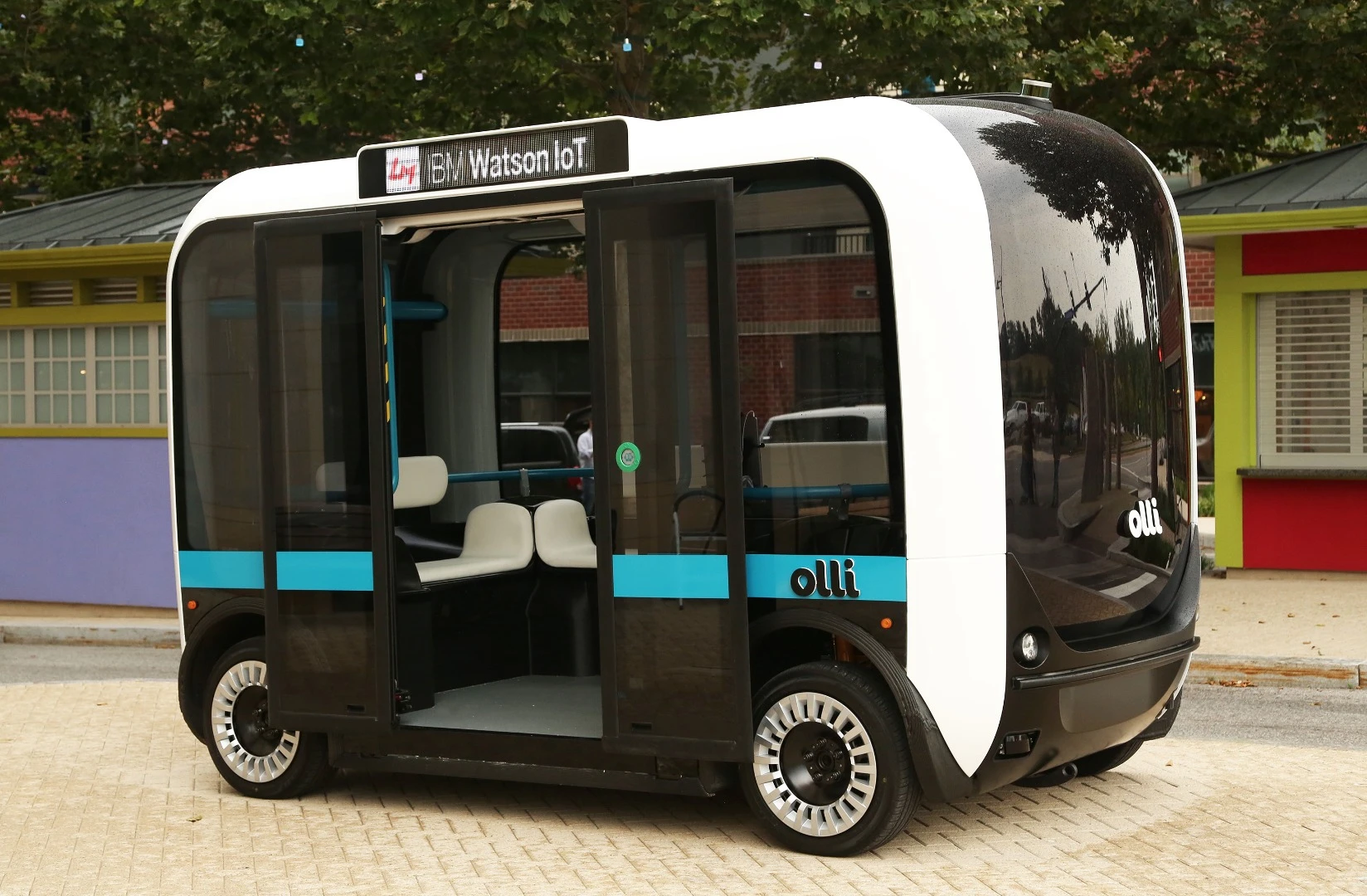 The vehicle uses 30 sensors including radar, LIDAR and cameras and combines this with transport data gathered by Watson to navigate city streets