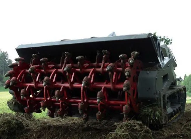 The D-3's tiller attachment (Photo: DIGGER DTR)