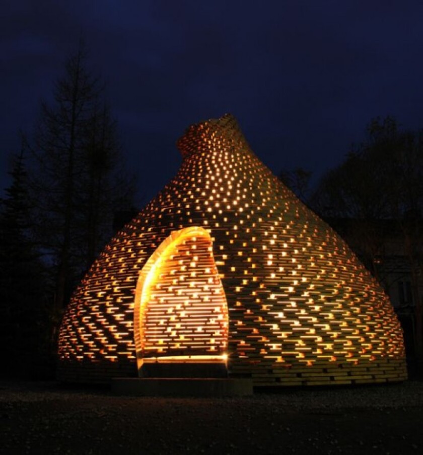 Haugen/Zohar Architects have come up with this great design for a backyard fire pit