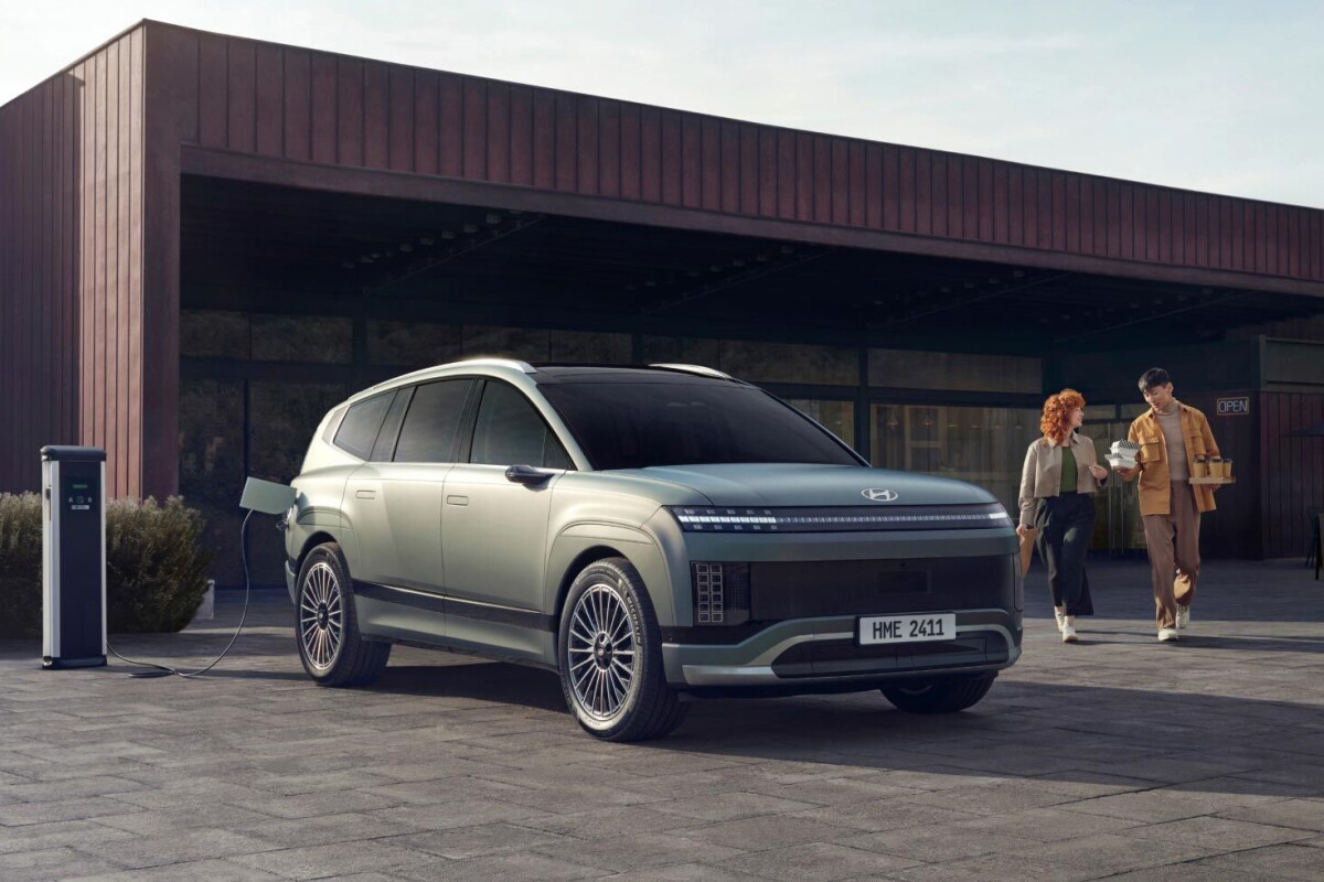 Hyundai's Three-Row Ioniq 9 EV is Designed with Comfort as a Top Priority ?url=http%3A%2F%2Fnewatlas Brightspot.s3.amazonaws.com%2Fed%2F7a%2F980307554bb685189e5785b666fe%2Fthe Ioniq 9 Comes In Your Choice Of 16 Exterior Colors And 3 Powertrain Options