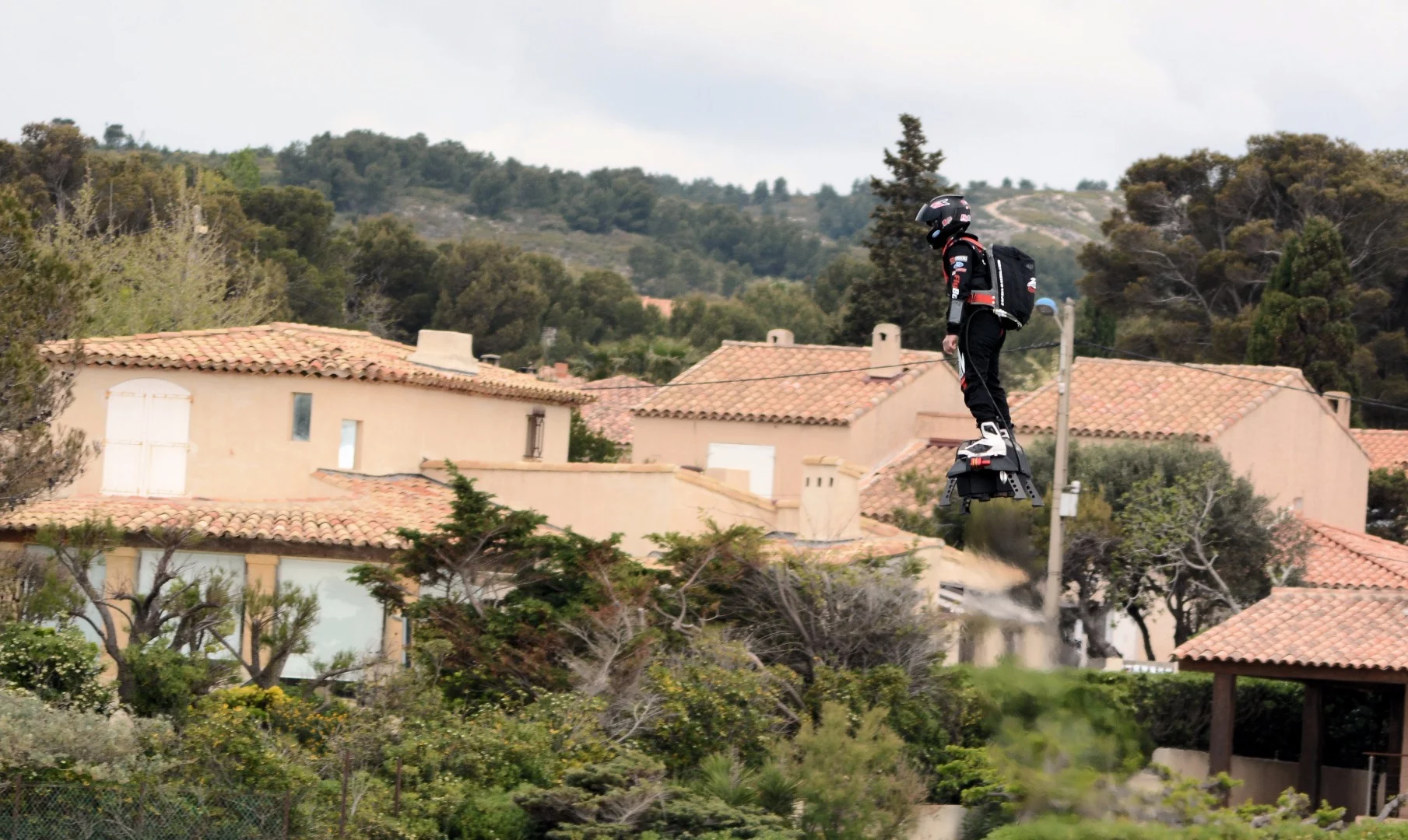 "The machine can reach about 150 km/h, based on our calculations, but in reality I've never passed more than 80 km/h," Franky Zapata told us