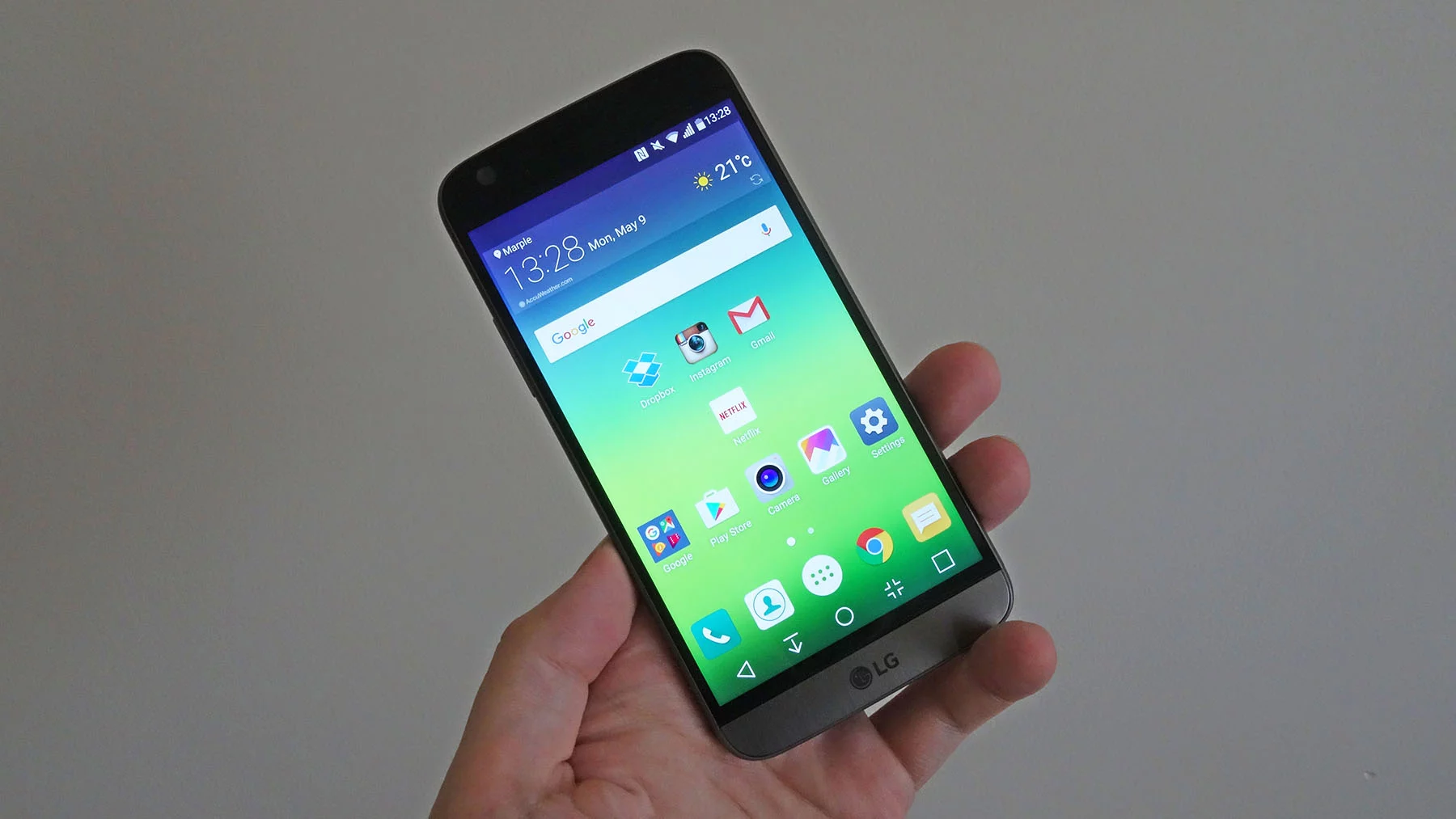 The LG G5 is LG's flagship phone for 2016, and it's modular