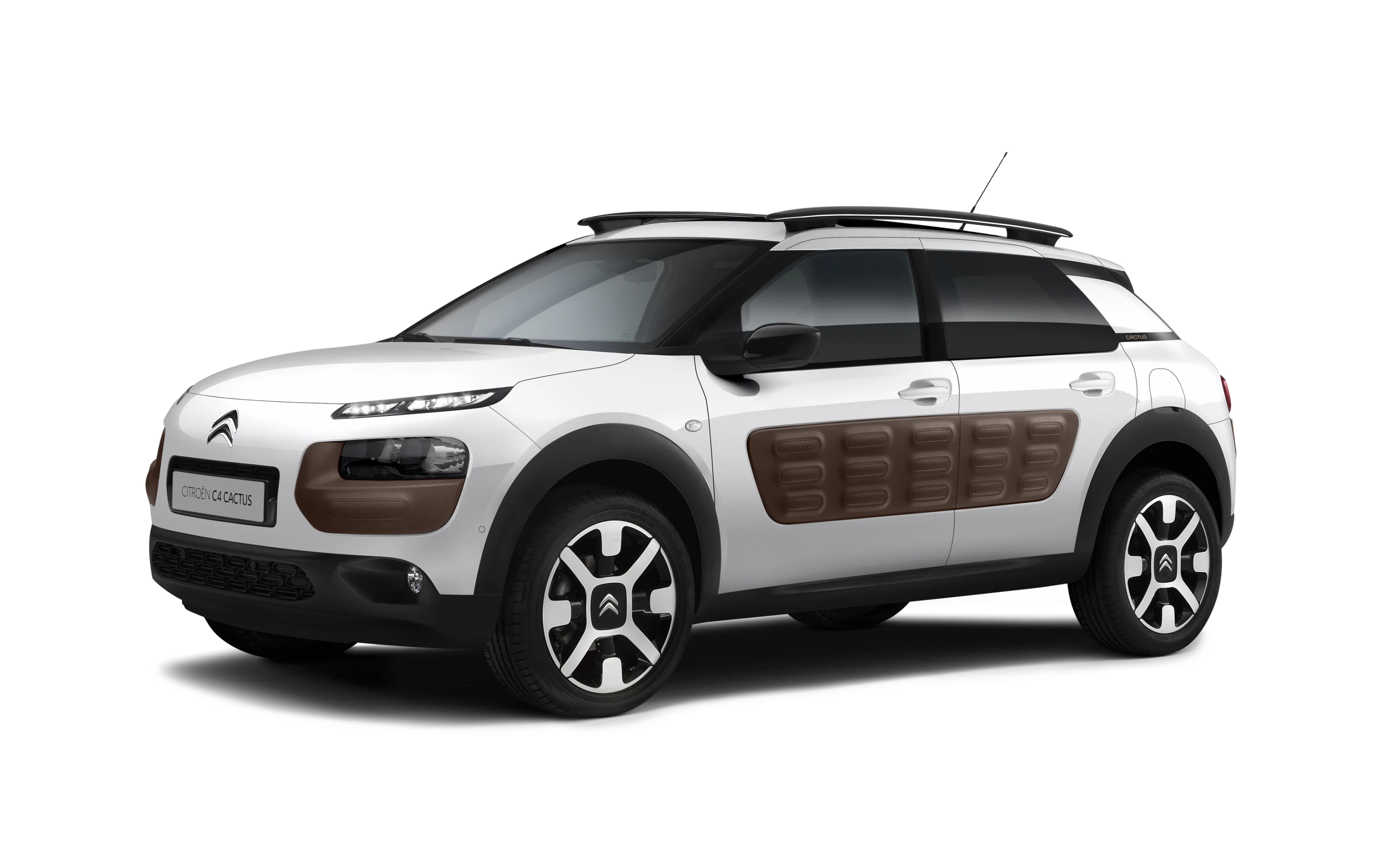 At 2,218 lb (965 kg), the C4 Cactus is 440 lb (200 kg) lighter than Citroen’s regular C4