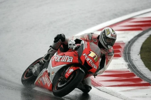 Ruben Xaus has scored points at the last two GPs on his Yamaha. “I am progressing, at least I was able to score some points and finish in the top ten, although I still owe my team a lot for the mistakes I made in pre-season."