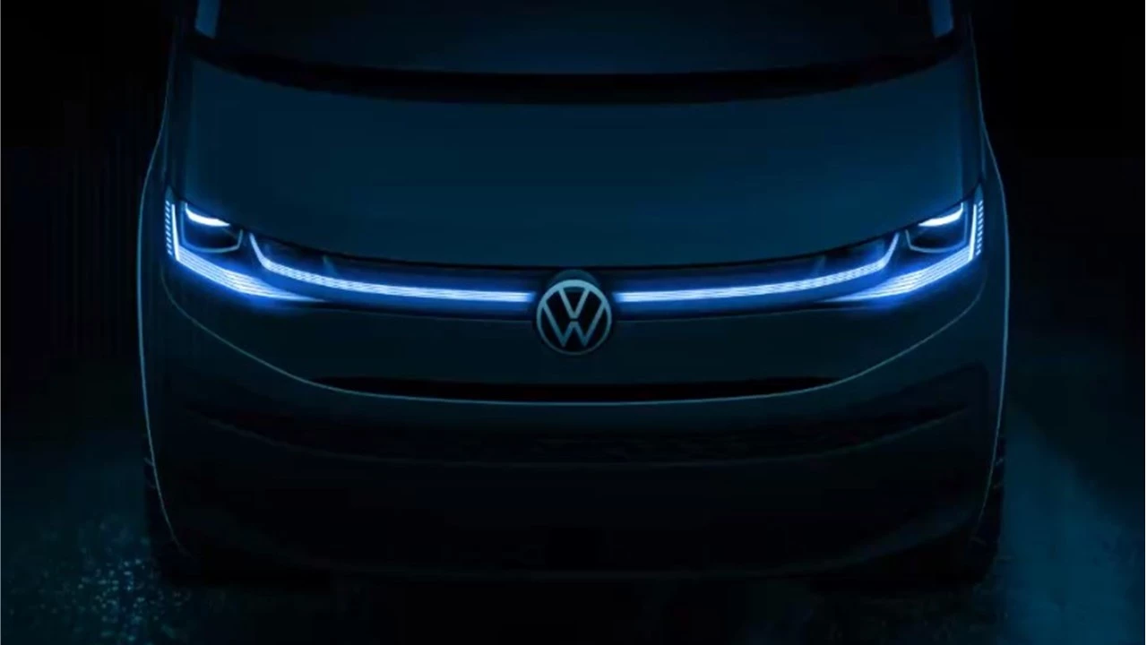 Like Volkswagen's ID.4 and Taos, the new T7 Multivan has a thin, horizontal lighting signature connecting the headlamps with the center logo