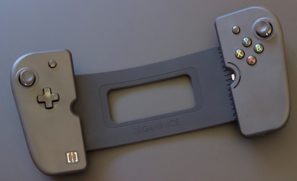 The Gamevice's back strap isn't retractable, so there will be a separate model for the larger iPad Airs