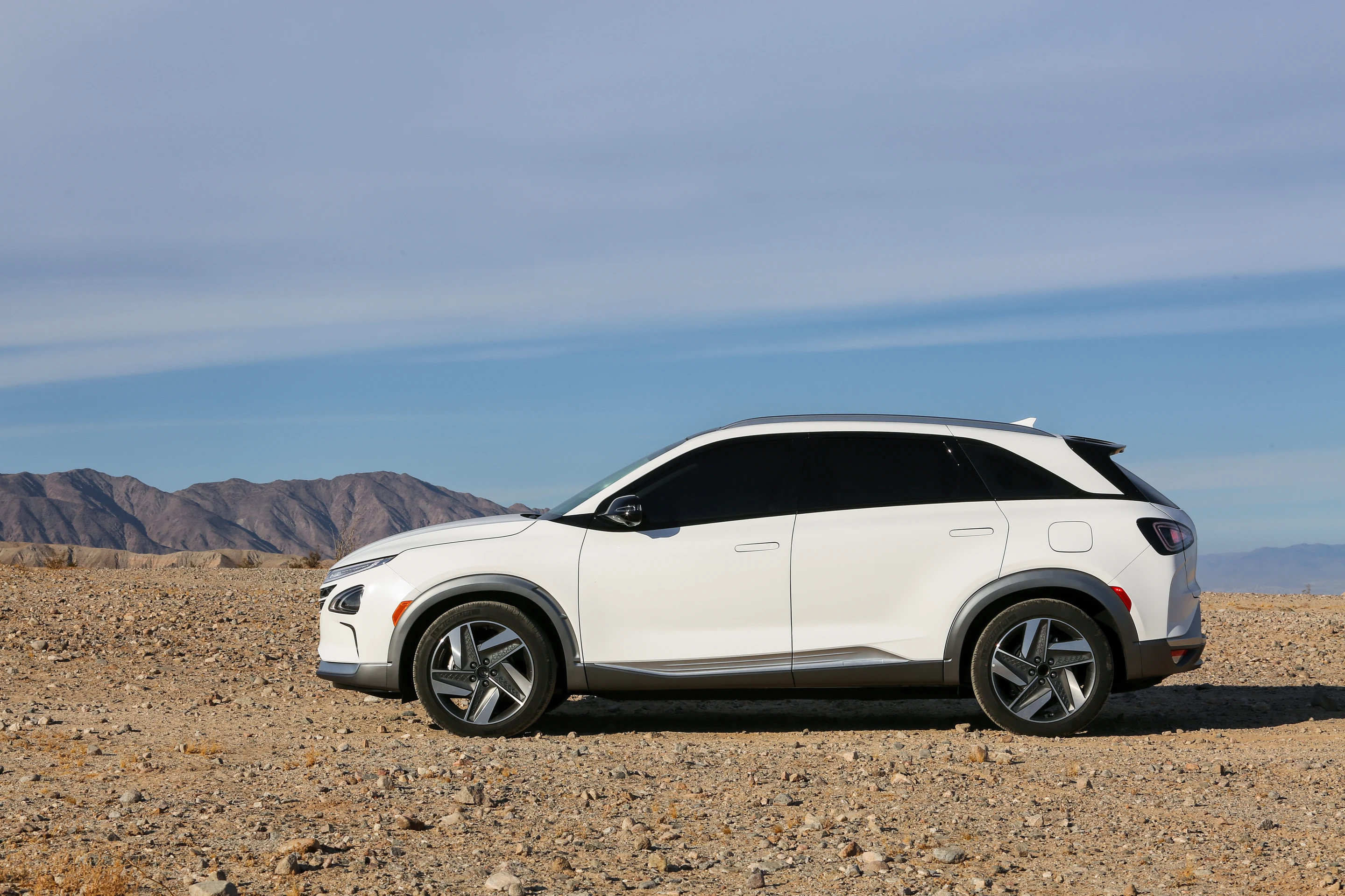 The NEXO's raked roof line gives it an extremely sporty look