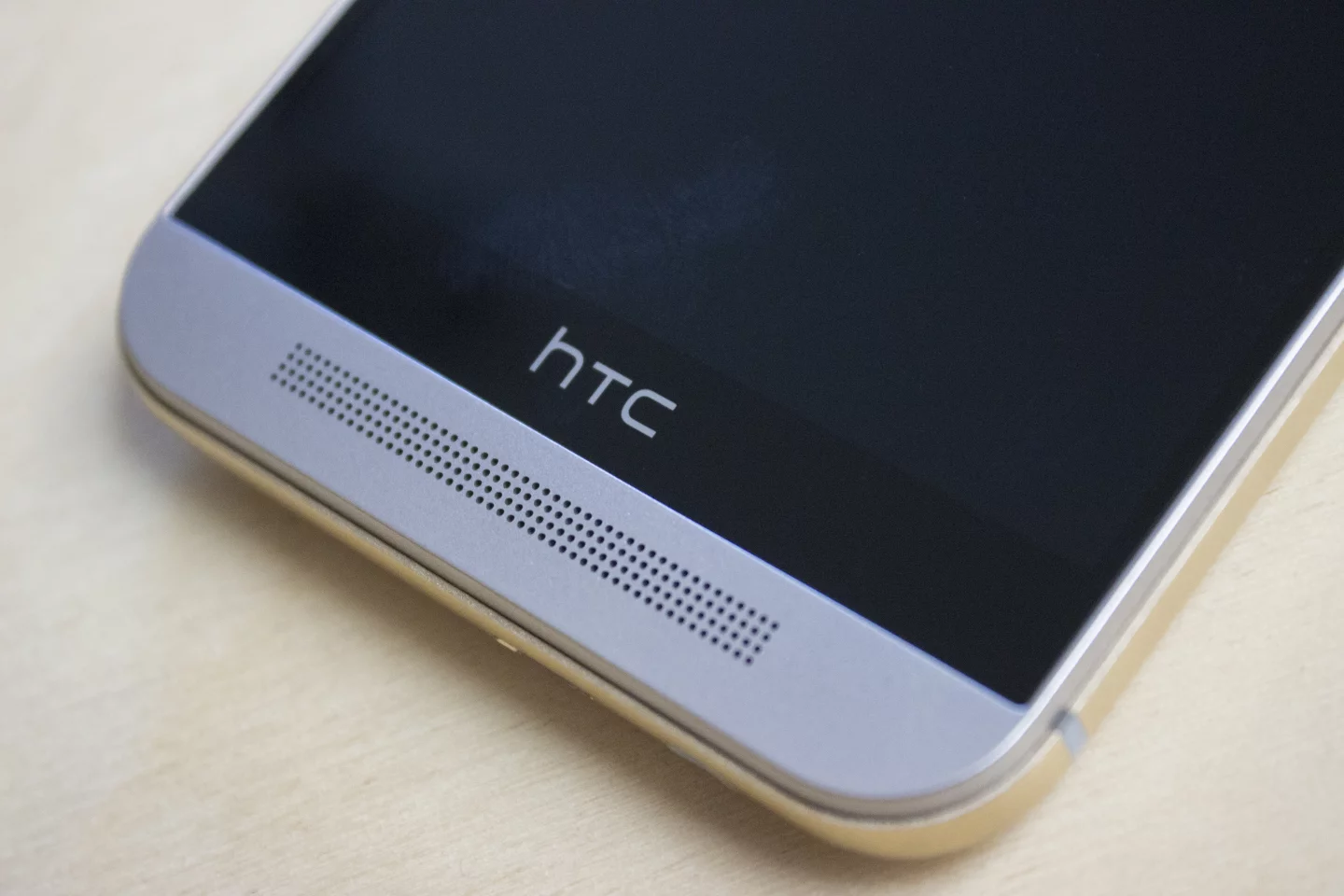 The HTC One M9 has outstanding (front-facing) speakers