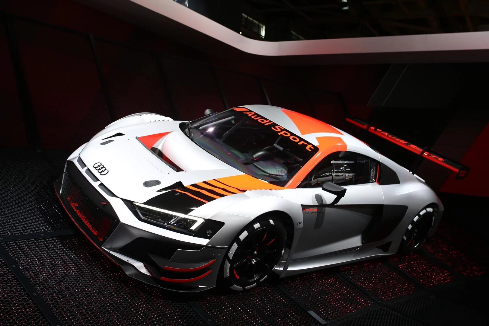Audi R8 LMS customer race car debut