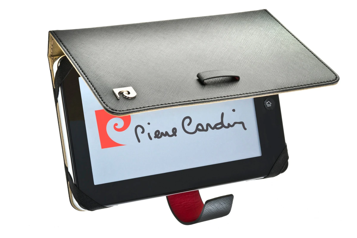 The Pierre Cardin PC-7006 tablet with "tasteful case"