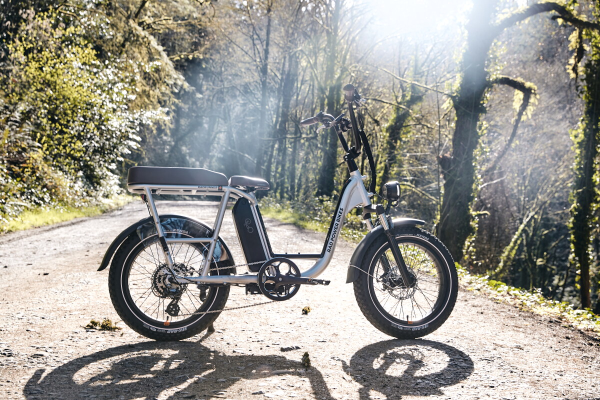 Radrunner Plus RadRunner Plus: The deluxe version of Rad's cheap utility e-bike