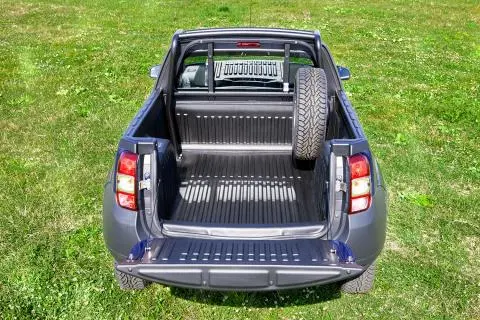 The Duster Pick-Up is a collaboration between Dacia, OMV and car body manufacturer Romturingia