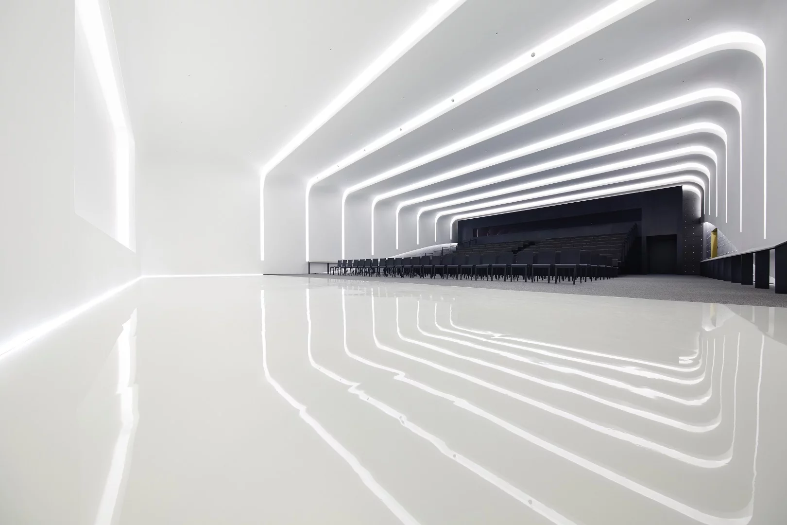 Gensler was given near free rein for the project but was instructed that Hyundai wanted a refined design integrated with cutting-edge technology, supreme acoustics, and innovative lighting