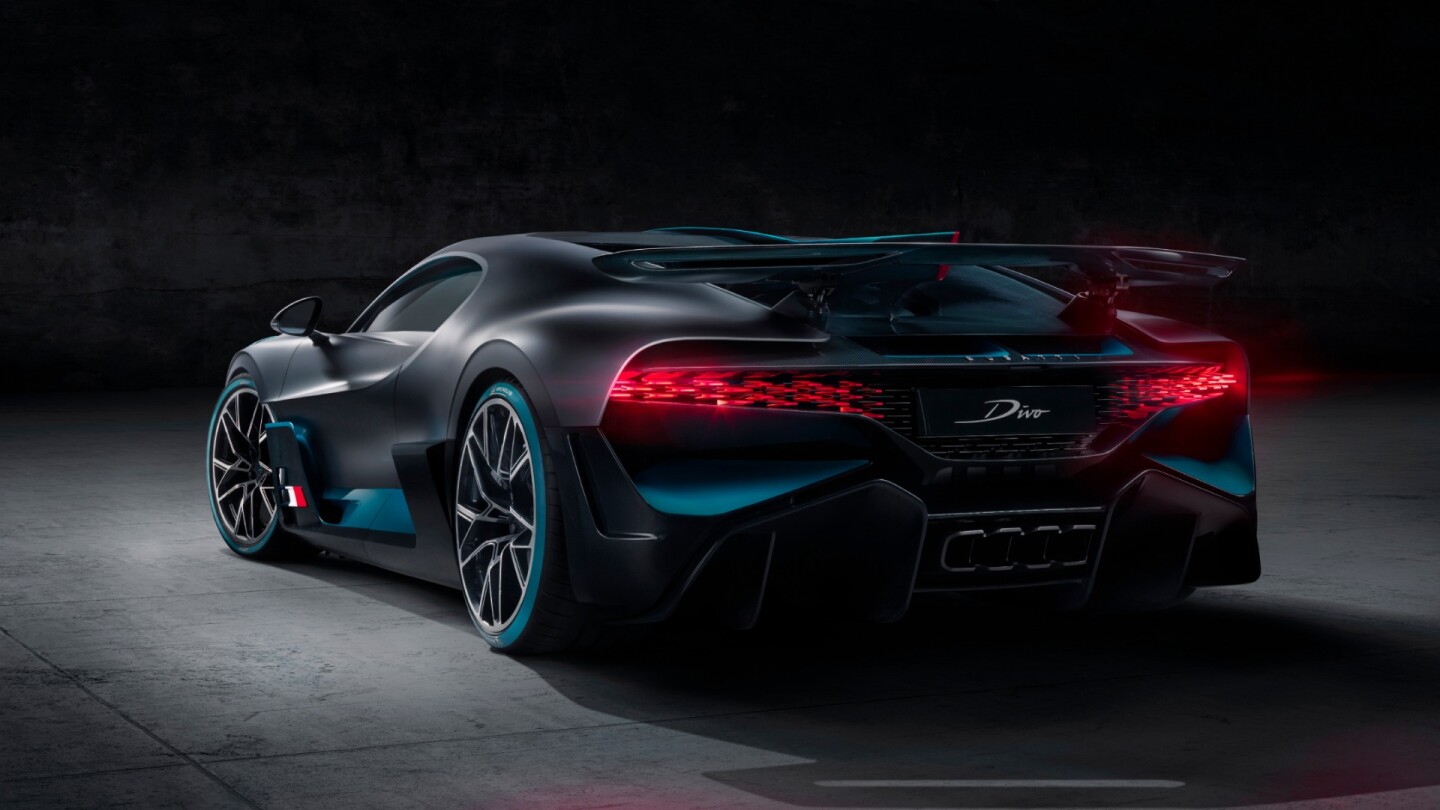Bugatti Divo: a delectable backside