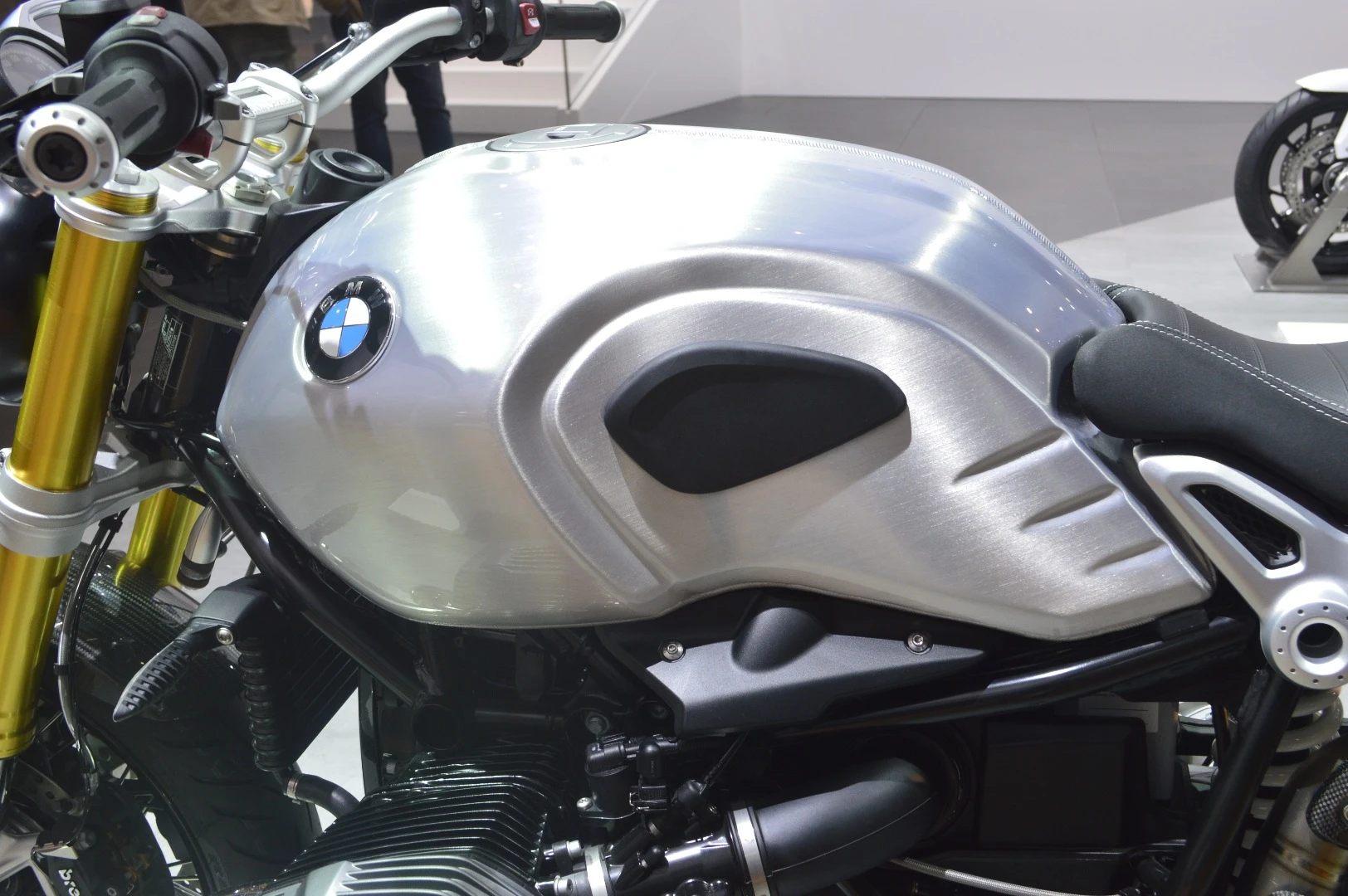 This aluminum fuel tank is a recently released after market part for customizing the standard BMW R nineT