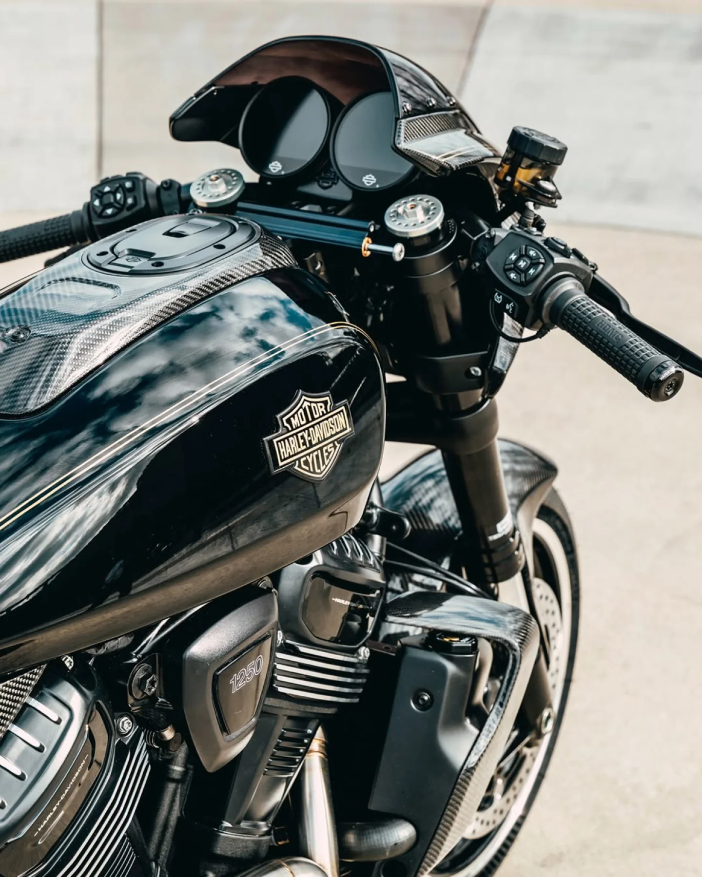 True Cafe Racer Harley-Davidson's radical new café racer concept