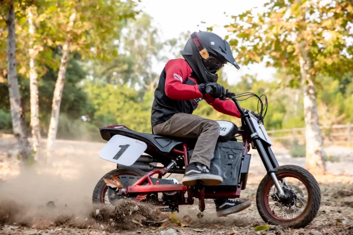 Chuckin' skids with those dual disc brakes on Indian's eFTR Jr